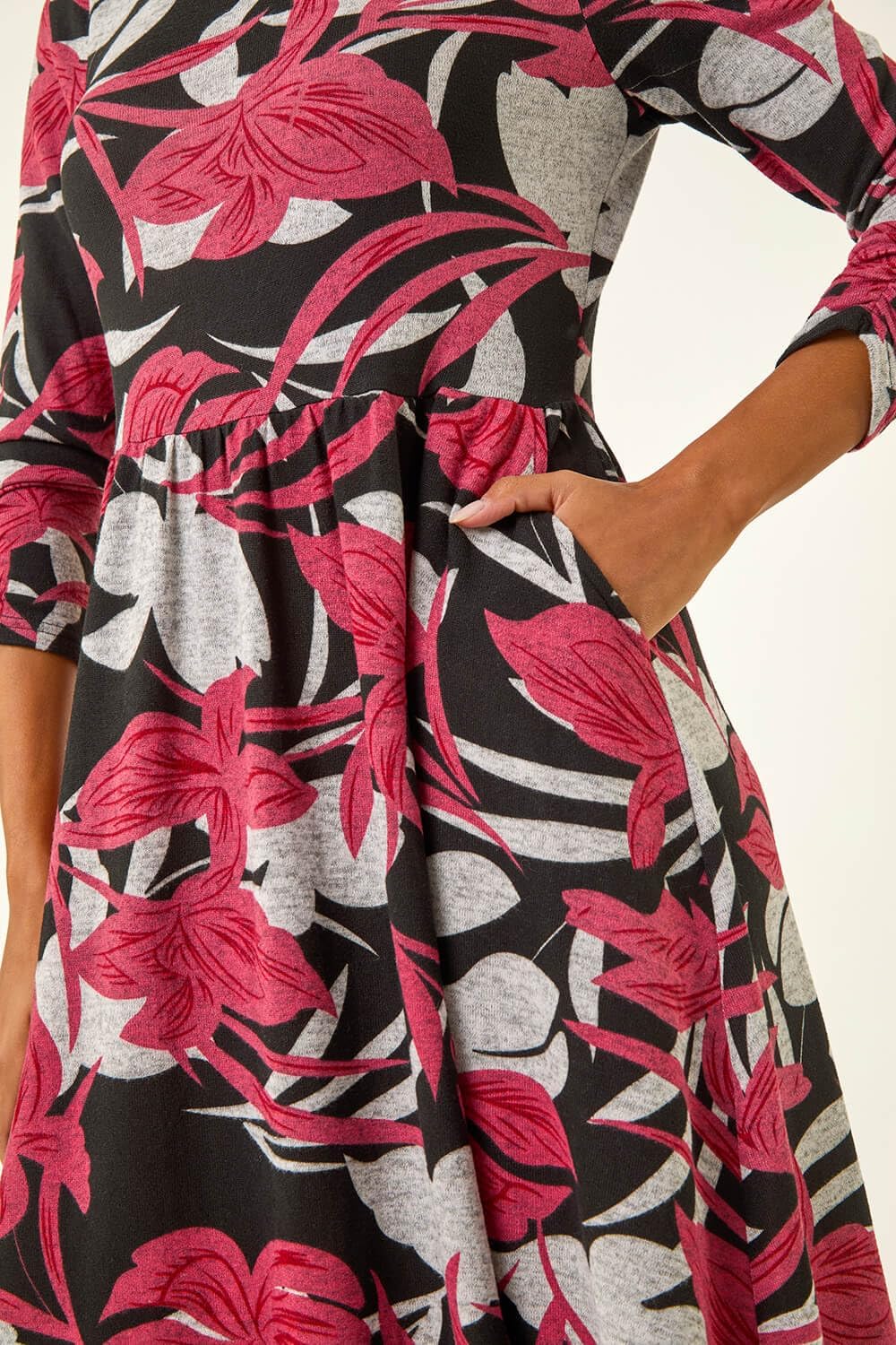 Roman Originals Midi Dress with Pockets for Women UK Ladies Stretchy Jersey Maxi Long 3/4 Length Sleeve Gathered High Waist Boho Flattering Skater Swing Fit Flare - Image 5