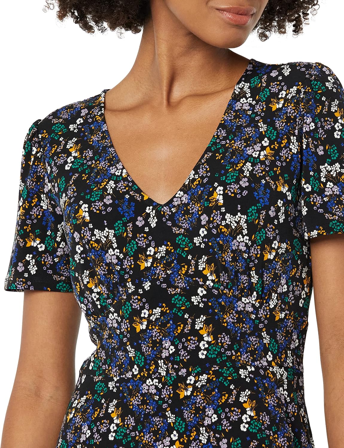 Amazon Essentials Women's Short-Sleeve V-Neck Fit and Flare Floral Jersey Dress - Image 3